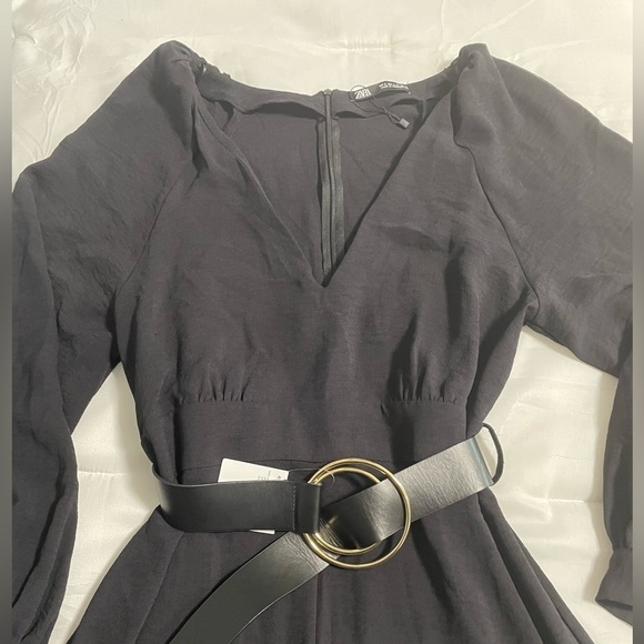 NWOT Zara belted wide leg jumpsuit in black. Size Large - Picture 3 of 12